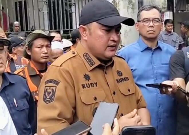 Bupati Bogor Kunjungi Warga Terdampak Bencana Di Sukamakmur, Pemkab Segera Berikan Bantuan