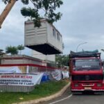 Pasca Pembekuan PBG Gedung 7 Lantai di Depan Cluster Virgina Dibekukan: Kontraktor Angkut Kembali Sapras Proyek