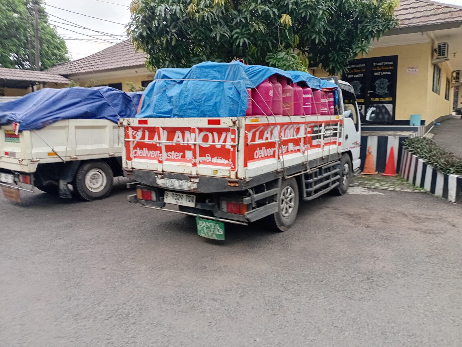 Gerebek Lagi, Tidak Ada Jaminan Pengoplosan Gas Elpiji Bersubsidi Berhenti di Kampung Rawajamun