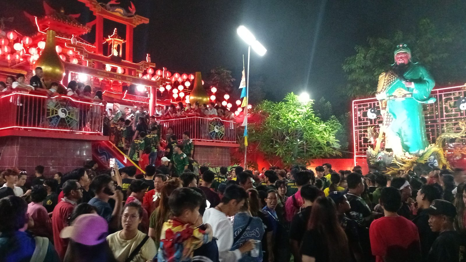 Klenteng Kwan Tek Bio: Kirab Budaya Ruwat Bumi Cap Go Meh