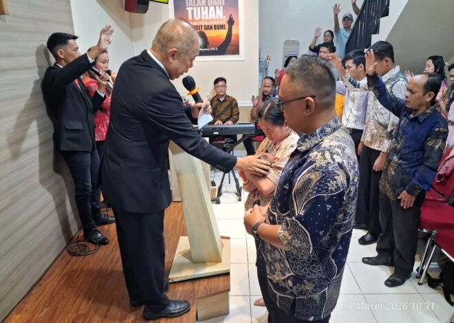 Roh Kudus Memimpin Hidup Orang Percaya