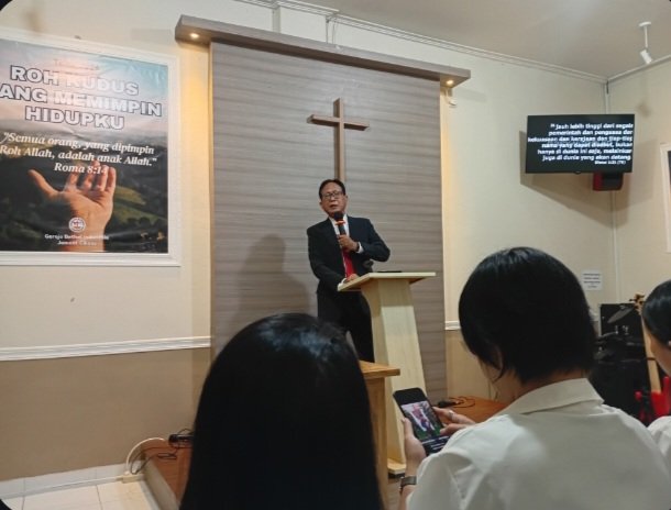 Ibadah Paskah GBI CIKEAS: Kebangkitan Yesus Memberikan Kuasa-Nya Bagi Kita